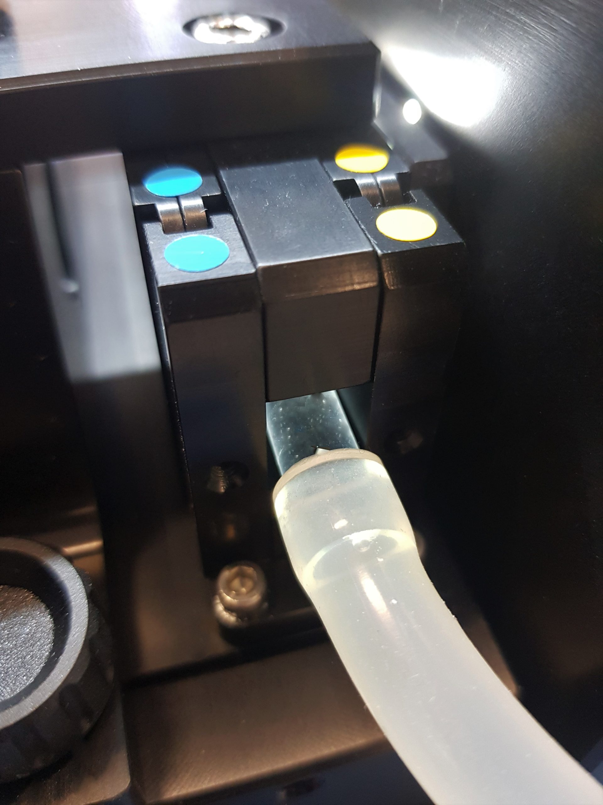 Liquid Analyser (LA20) - OCS Optical Control Systems GmbH